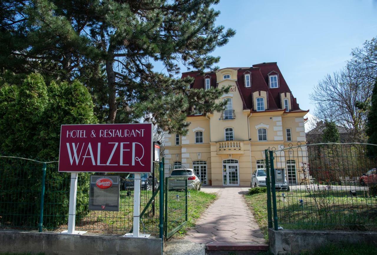 Walzer Hotel บูดาเปสต์ ภายนอก รูปภาพ