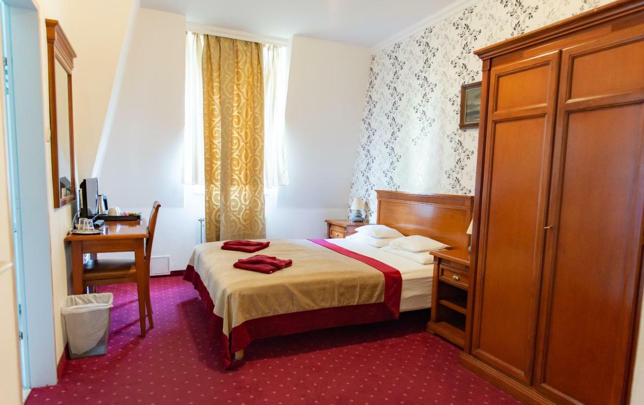 Walzer Hotel บูดาเปสต์ ภายนอก รูปภาพ